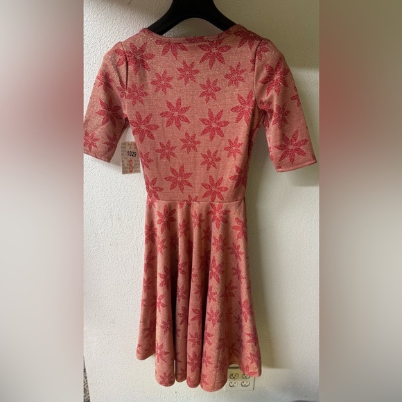 LuLaRoe Nicole Dress Small NWT Red Floral Poinsettia Fit & Flare Scoop Neck SM - Picture 6 of 7